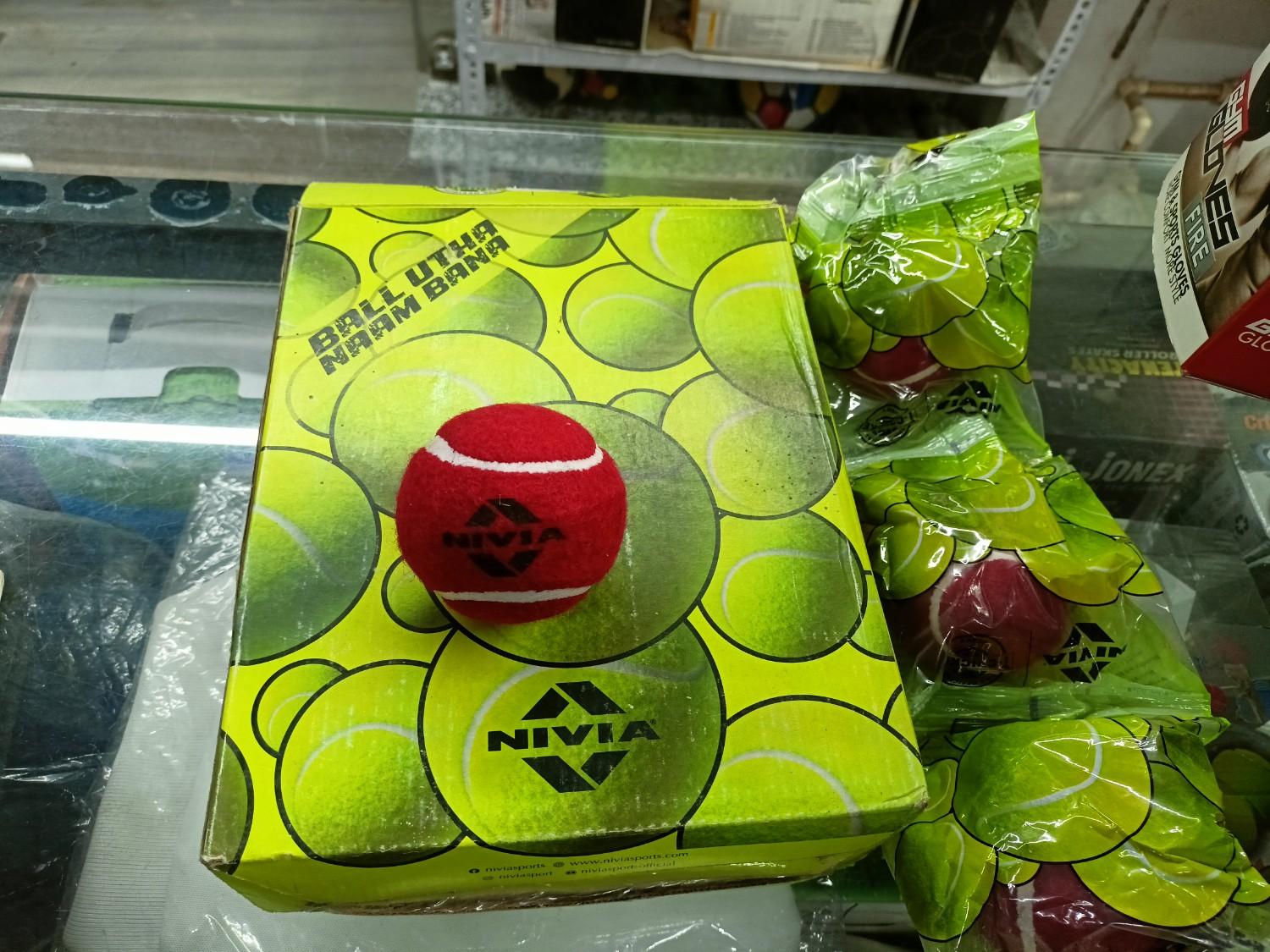 Nivia Tennis Ball